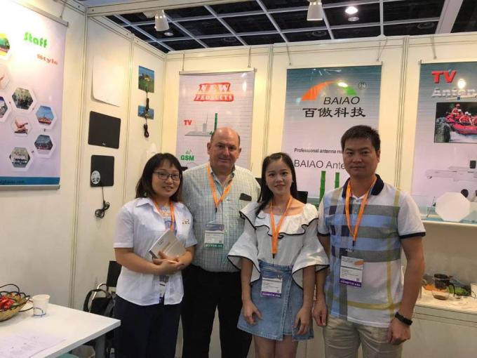 5 telescópicos - 28dBi antena del coche TV WiFi con chupar el disco 13